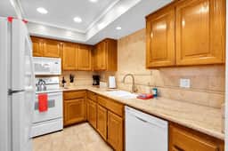 Plaza Villas 571