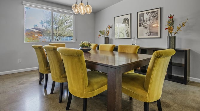 Book Accommodations with Options for In-Home Dining This Holiday